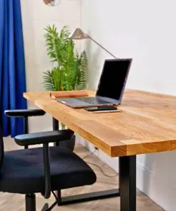 biurko dębowe z kwadratowymi nogami kant